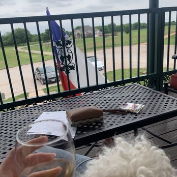 Horseshoe Bend Cellars Vineyard & Winery - Cute pup - Wineries Near Me - Iowa Park, Texas