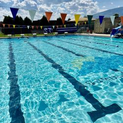 Bitterroot Aquatic Center - Great blue skies clear blue pool