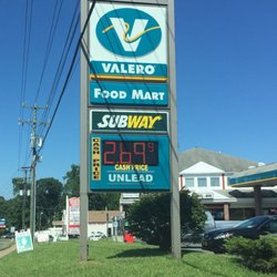 Valero - Road Sign