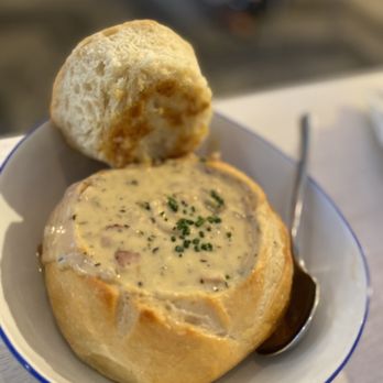 Market Seafood Eatery - Clam chowder in bread bowl - Seafood Near Me - Seattle, Washington Market Seafood Eatery - Clam chowder in bread bowl - Seafood Near Me - Seattle, Washington