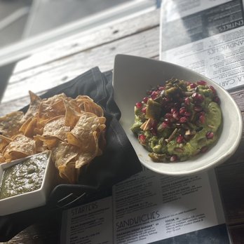 Verde Kitchen & Cocktails - Guacamole - Mexican Near Me - Bay Shore, New York Verde Kitchen & Cocktails - Guacamole - Mexican Near Me - Bay Shore, New York