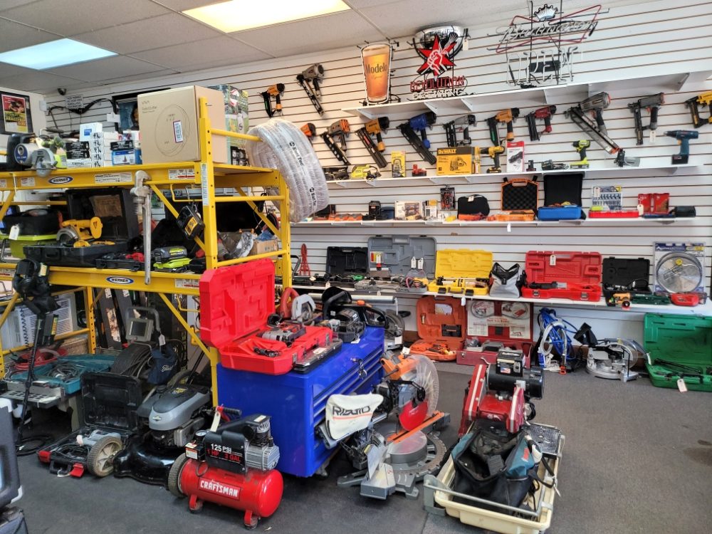 TODDS PAWN SHOP Updated August 2024 12 Photos 300 N Milwaukee Ave