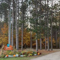 Sojourn Lakeside Resort - Main entrance
