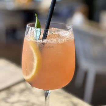 Lemon Grove - LA Woman - Cocktail Bars Near Me - Los Angeles, California