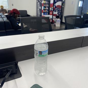 Jeffrey Honda - Working while waiting for my oil change - Car Dealers Near Me - Roseville, Michigan