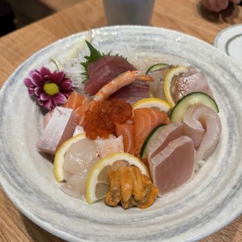NOA Sushi - Choir - Japanese Near Me - Beaverton, Oregon NOA Sushi - Choir - Japanese Near Me - Beaverton, Oregon