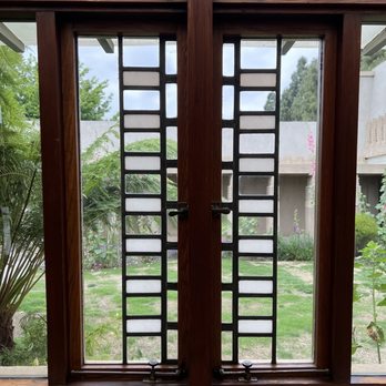 Hollyhock House - decorative glass - Museums Near Me - Los Angeles, California Hollyhock House - decorative glass - Museums Near Me - Los Angeles, California