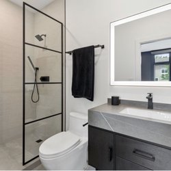 Premier Remodeling Services - Guest Bathroom