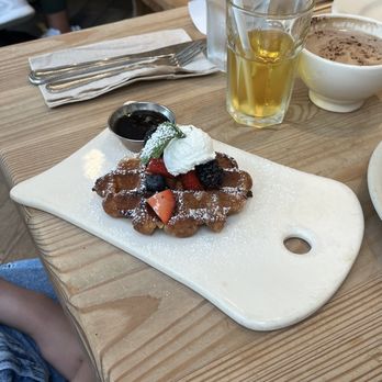 Le Pain Quotidien - Warm Belgian Waffle - Cafes Near Me - Miami, Florida Le Pain Quotidien - Warm Belgian Waffle - Cafes Near Me - Miami, Florida
