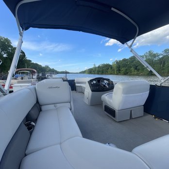 Sea Dogs Detailing - Clean Boat - Auto Detailing Near Me Sea Dogs Detailing - Clean Boat - Auto Detailing Near Me