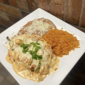 Casa Pasilla - Chile Relleno Mariscos (House Speciality) - Mexican Near Me - Valencia, California