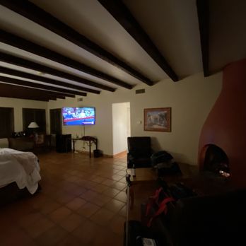 Lodge On The Desert - Double queen room - Hotels Near Me - Tucson, Arizona Lodge On The Desert - Double queen room - Hotels Near Me - Tucson, Arizona