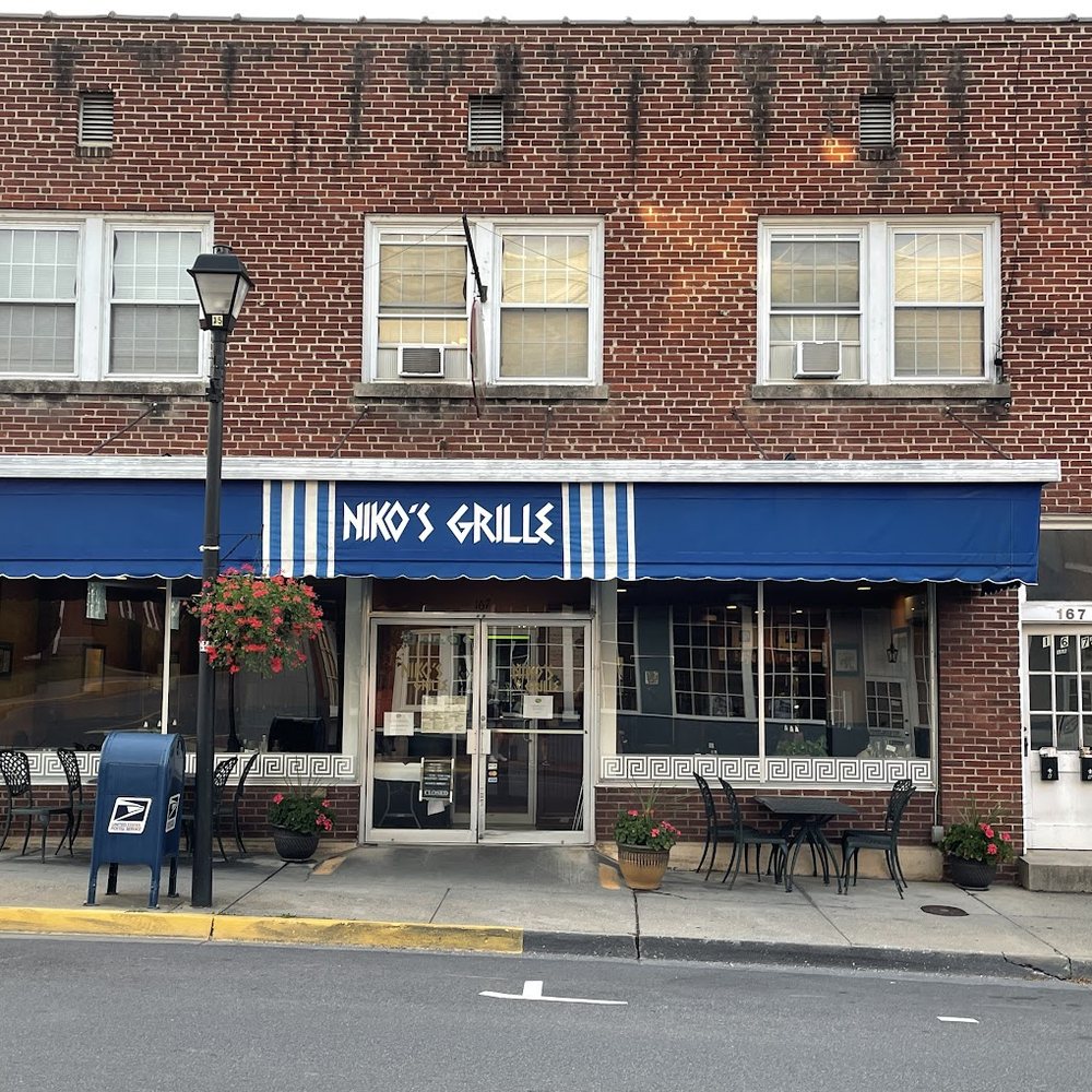 Niko's Grille - the outside of the restaurant - American Near Me - Lexington, Virginia