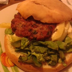 Da Poldo - Puccia hamburger,insalata, maionese e patatine