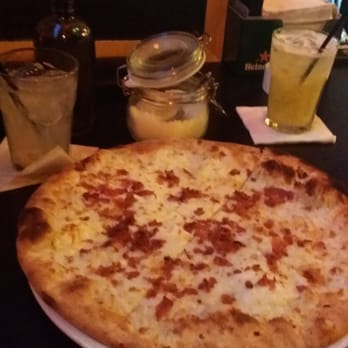 Piola - Weston - White Carbonara pizza &  Some lychee caipiroska - Pizza Near Me - Weston, Florida