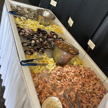 Tom Ham's Lighthouse - Peel & Ear Shrimp, Scallops, Oysters & House Ceviche - Breakfast & Brunch Near Me - San Diego, California Tom Ham's Lighthouse - Peel & Ear Shrimp, Scallops, Oysters & House Ceviche - Breakfast & Brunch Near Me - San Diego, California