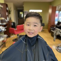 Christina's Design Hair Salon - Kids haircut with styling Instagram: @hairbytffnyzheng
