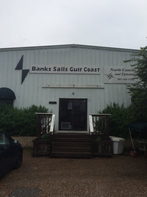 Banks Sails Gulf Coast