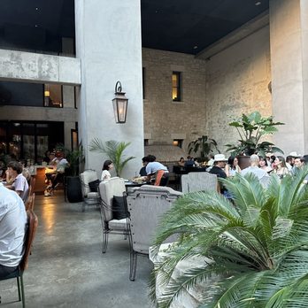 Domingo - Outdoor seating - Cocktail Bars Near Me - San Antonio, Texas