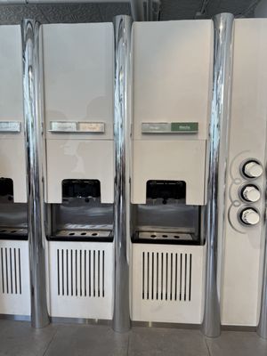 Mimi's Frozen Yogurt by null