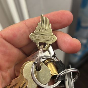 Pro Locksmith Solutions - Keys & Locksmiths Near Me - Aventura, Florida