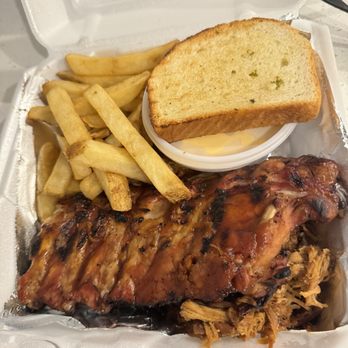 Oakwood Express - Half rack, pulled pork, fries and Mac n cheese - Barbeque Near Me - Wildwood, Florida Oakwood Express - Half rack, pulled pork, fries and Mac n cheese - Barbeque Near Me - Wildwood, Florida