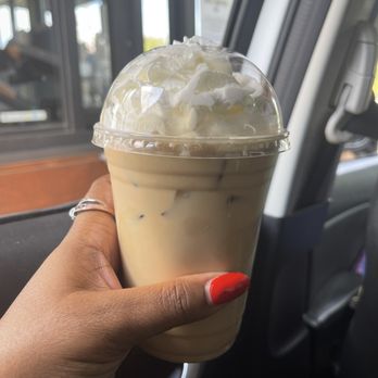 CupLux Coffee Drive-Thru - Vanilla iced latte - Coffee & Tea Near Me - Charlotte, North Carolina