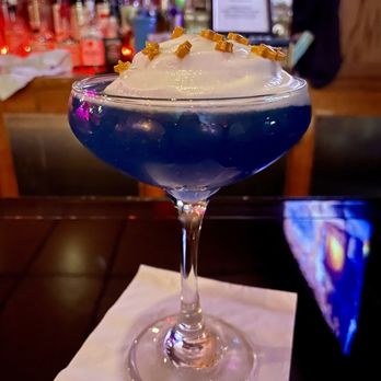 MAVERICKS COCKTAIL LOUNGE - Updated August 2025 - 25 W