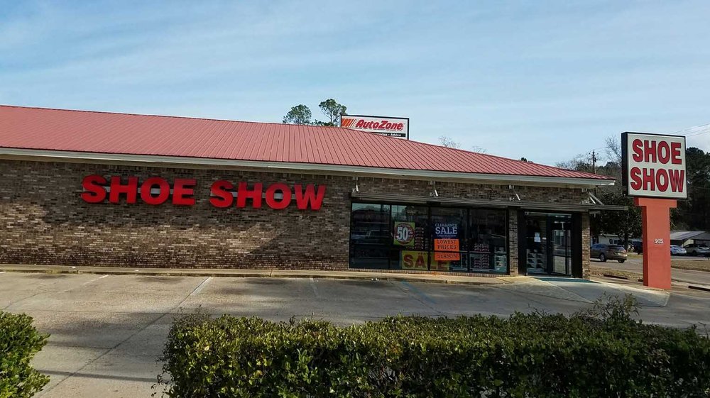 SHOE SHOW Updated August 2024 905 Azalea Dr, Waynesboro