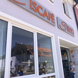 Eis Cafe Silvio - The front windows
