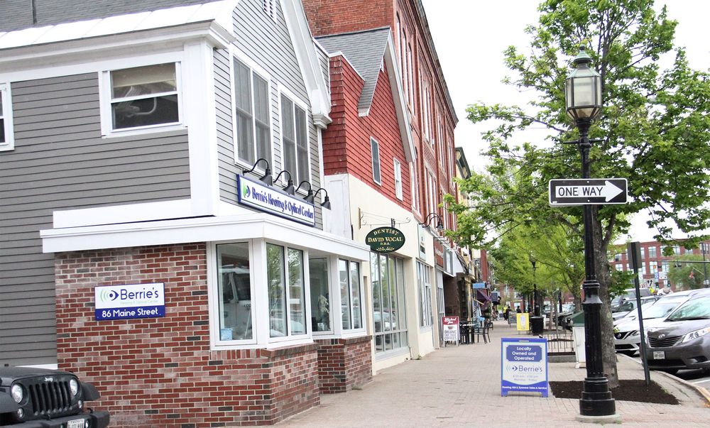 BERRIE’S HEARING & OPTICAL CENTER Updated September 2024 16 Reviews