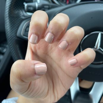 Dynasty Nail Bar - Terrible manicure. - Nail Salons Near Me - Knoxville, Tennessee