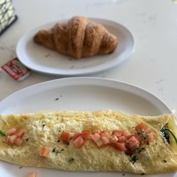 French Riviera Bakery Cafe - Riviera Omelette/plain Croissant