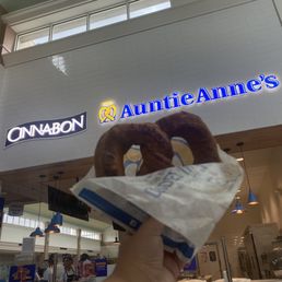 Cinnamon Sugar Pretzel