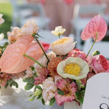 Jen Blossoms Designs - Table settings - Florists Near Me - Boca Raton, Florida Jen Blossoms Designs - Table settings - Florists Near Me - Boca Raton, Florida