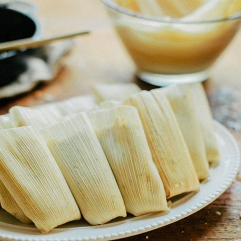 Mari's Tamales Logo