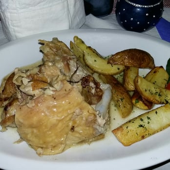 Casa Azul - Chivito al horno con papas rústicas. - Argentine Near Me - San Rafael, M Casa Azul - Chivito al horno con papas rústicas. - Argentine Near Me - San Rafael, M