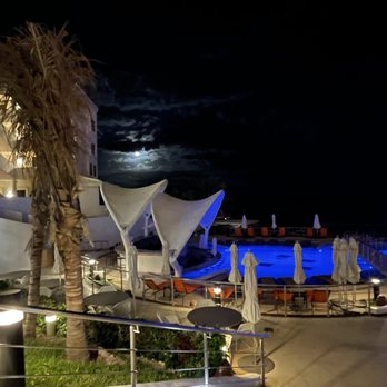 Beach Palace Cancun - Night time - Resorts Near Me - Cancún, ROO