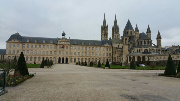 Abbaye-aux-Hommes by null