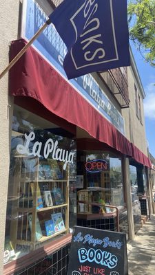 La Playa Books by null