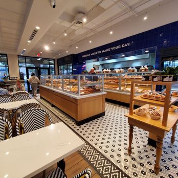 Paris Baguette - Inside of bakery - Coffee & Tea Near Me - Alexandria, Virginia Paris Baguette - Inside of bakery - Coffee & Tea Near Me - Alexandria, Virginia