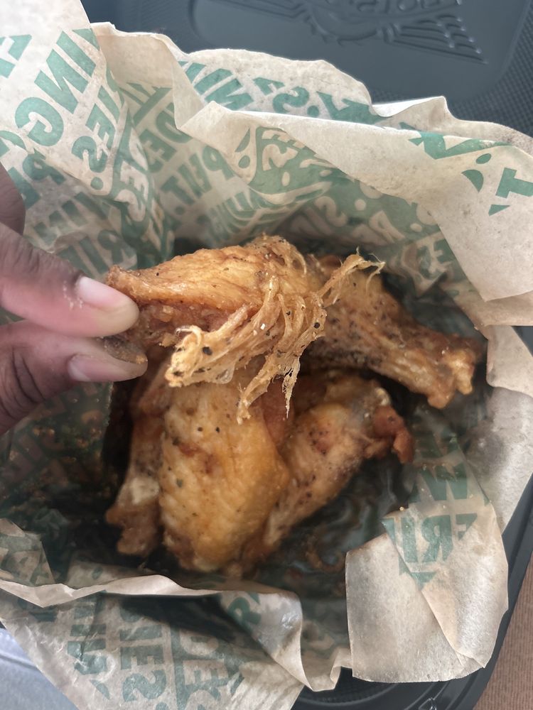 WINGSTOP Updated October 2024 10700 Macarthur Blvd, Oakland