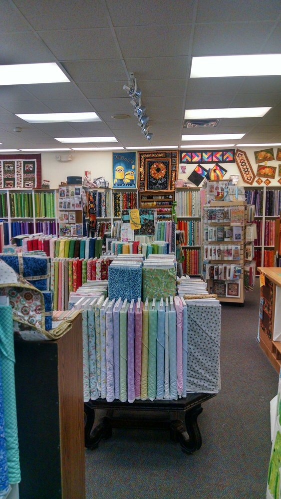 THE YANKEE QUILTER Fabric Stores 5 Klarides Village Dr, Seymour, CT