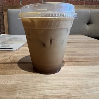De Fer Coffee - Iced lavender vanilla coffee - Coffee & Tea Near Me - Pittsburgh, Pennsylvania De Fer Coffee - Iced lavender vanilla coffee - Coffee & Tea Near Me - Pittsburgh, Pennsylvania