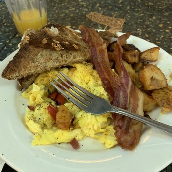 The Comfort Diner 280 Fotos Y 565 Resenas Meson 214 E 45th