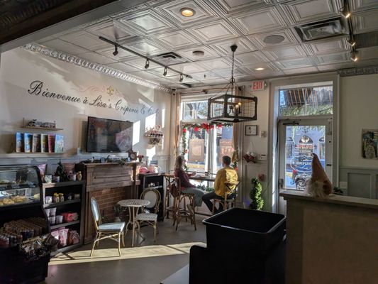 Lisa's Creperie & Cafe by null