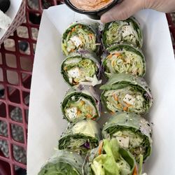 Ak roll and bowl - Fresh Spring roll with tofu