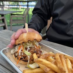 Manny's Parkside - Pulled pork sandwich