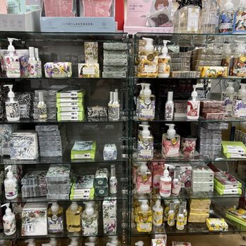 Mark's Hallmark Shop - Cards & Stationery Near Me - Castro Valley, California