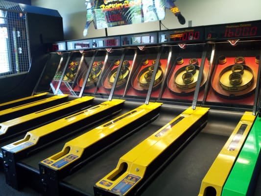 Chuck E. Cheese by null